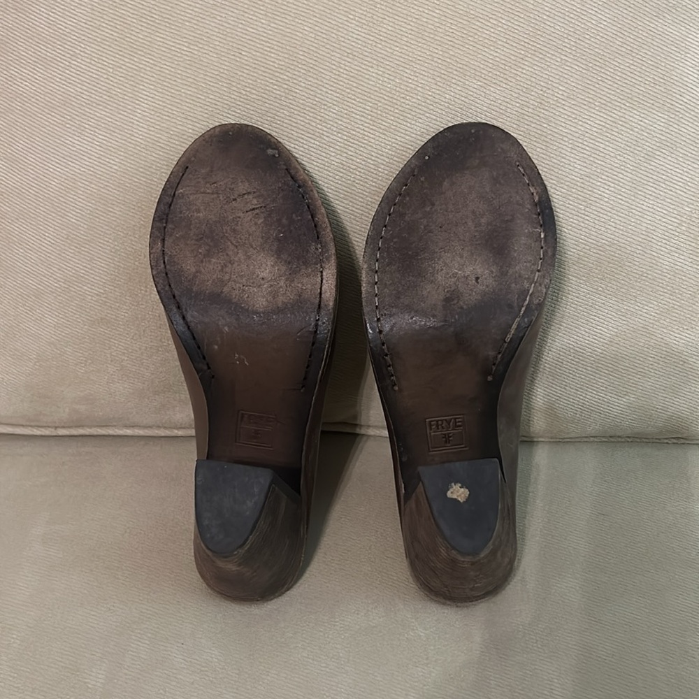 Frye - Picture 6 of 6